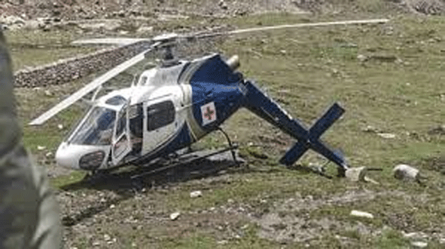 केदारनाथ में हेली एंबुलेंस की क्रैश लैंडिंग, पायलट सहित हॉस्पिटल स्टॉफ सुरक्षित