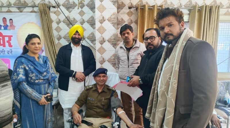 श्री महंत इन्दिरेश अस्पताल के स्वैच्छिक रक्तदान शिविर में 230 यूनिट रक्तदान