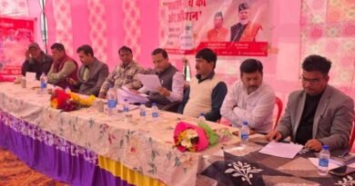 शिविर में प्राप्त शिकायतों का शीघ्र करें निस्तारण: अपर सचिव शिविर में प्राप्त शिकायतों का शीघ्र करें निस्तारण: अपर सचिव