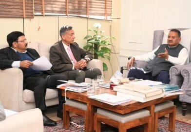 सैनिक कल्याण मंत्री गणेश जोशी ने निर्माणाधीन सैन्य धाम के कार्यों की प्रगति की समीक्षा की