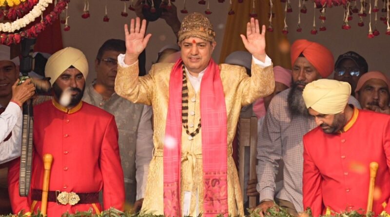 श्री दरबार साहिब में आस्था का महासागर