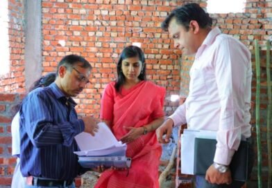 गरुड़चट्टी-नीलकंठ मोटर मार्ग का पैचवर्क हर हाल में 15 मई तक पूरा करें अधिकारी— डीएम