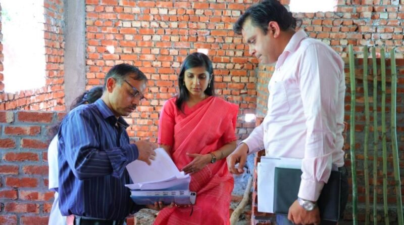 गरुड़चट्टी-नीलकंठ मोटर मार्ग का पैचवर्क हर हाल में 15 मई तक पूरा करें अधिकारी— डीएम