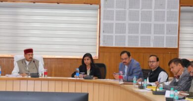 कैबिनेट मंत्री सतपाल महाराज ने चौबट्टाखाल विधानसभा क्षेत्र के विकास कार्यों की समीक्षा की
