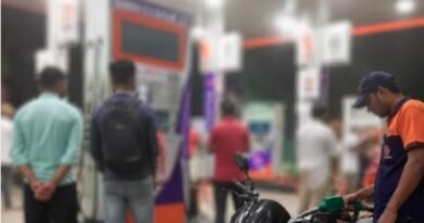 पेट्रोल-डीजल के दामों में फिर बढ़ोतरी, 10 दिनों में चौथी बार बढ़े रेट पेट्रोल-डीजल के दामों में फिर बढ़ोतरी, 10 दिनों में चौथी बार बढ़े रेट