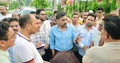 बालावाला क्षेत्र में सिंचाई एवं जनसमस्याओं पर जिलाधिकारी के कड़े निर्देश बालावाला क्षेत्र में सिंचाई एवं जनसमस्याओं पर जिलाधिकारी के कड़े निर्देश