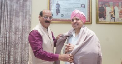 श्री दरबार साहिब पहुंचे स्वास्थ्य मंत्री सुबोध उनियाल, जल्द होगा एसएमआई अस्पताल का 100 करोड़ से अधिक बकाया भुगतान