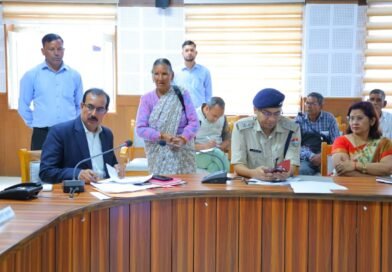 जनता दर्शन में 10 शिकायतों पर सुनवाई, अपर जिलाधिकारी ने दिए त्वरित निस्तारण के निर्देश जनता दर्शन में 10 शिकायतों पर सुनवाई, अपर जिलाधिकारी ने दिए त्वरित निस्तारण के निर्देश