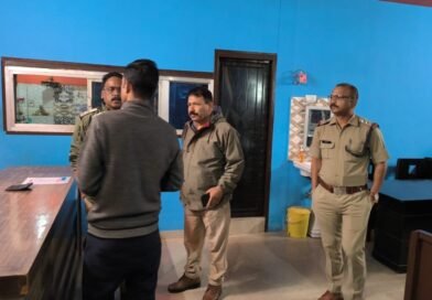 रुद्रप्रयाग पुलिस का सघन चेकिंग अभियान, होटल-ढाबों में शराब पीने-पिलाने वालों पर सख्त कार्यवाही रुद्रप्रयाग पुलिस का सघन चेकिंग अभियान, होटल-ढाबों में शराब पीने-पिलाने वालों पर सख्त कार्यवाही