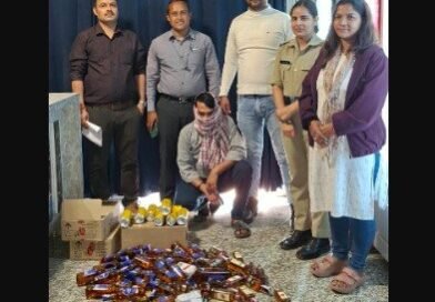 देहरादून के नकरौंदा स्थित होटल/होमस्टे में आबकारी विभाग की छापेमारी, शराब की बड़ी खेप बरामद देहरादून के नकरौंदा स्थित होटल/होमस्टे में आबकारी विभाग की छापेमारी, शराब की बड़ी खेप बरामद