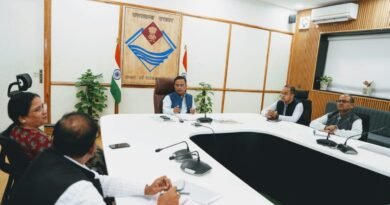 प्रमुख सचिव ने तृतीय प्रवासी उत्तराखण्डी दिवस सम्मेलन के आयोजन के सम्बन्ध में ली बैठक
